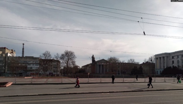 Нагнали силовиків і відключили інтернет: у Сімферополі готувалися до акції за Навального