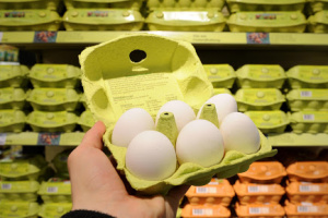 L’Union européenne rétablit les droits de douane sur les œufs et le sucre importés d’Ukraine