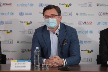 Vier Länder können Einreise von Ukrainern mit Papier-Impfpass erlauben - Außenminister Kuleba