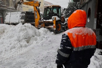 Садовий пропонує зробити п'ятницю у Львові вихідним, щоб прибрати сніг