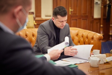 Selenskyj setzt in Kraft Sanktionen gegen 23 Russen und fünf Ukrainer