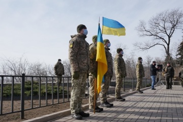 В Мариуполе прошел митинг в годовщину завершения боев за Дебальцево