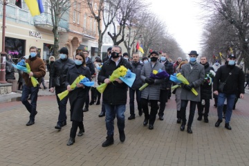 У Хмельницькому вшанували пам’ять 322 героїв, які продовжили справу Небесної сотні