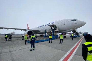 В Україну прибула перша партія вакцини від коронавірусу