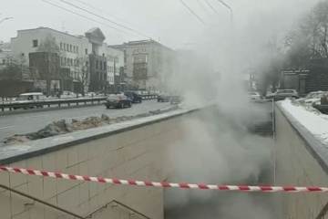На столичній Шулявці затопило окропом підземний перехід