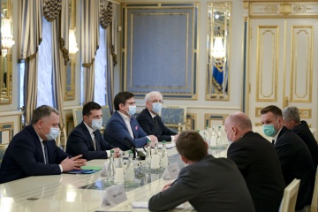 Зеленський чекає президента Литви на 30-річчя Незалежності