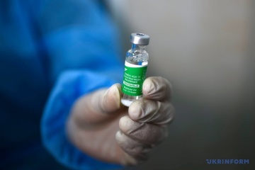 Які побічні ефекти можуть бути після щеплення вакциною AstraZeneca. Інфографіка