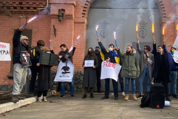 В Одессе активисты пришли к СИЗО, где содержится Стерненко