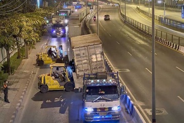 «Сльозогін» та водомети: у Таїланді - сутички протестувальників і поліції