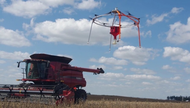 У США винайшли дрон, що засіває поле за вісім годин
