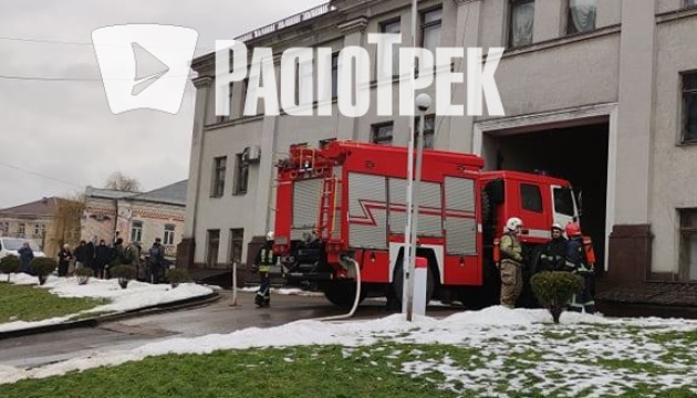 В Ривном горит театр В Ривном горит театр
