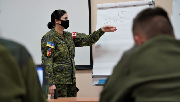 Канадські військові вчать нацгвардійців створювати навчальні програми за стандартами НАТО