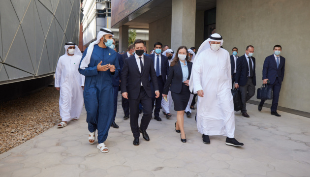 Selenskyjs Besuch in Emiraten: milliardenschwere Memoranden und Verträge unterzeichnet