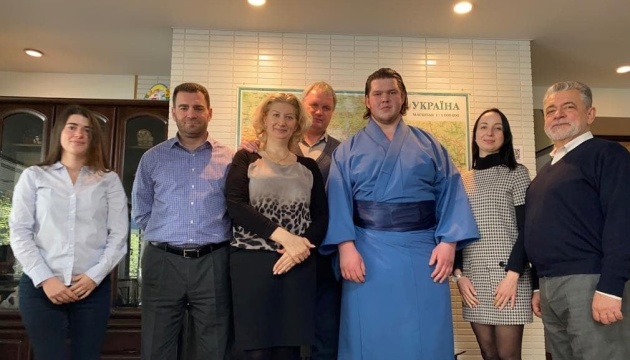 До Посольства України в Японії завітав український сумоїст