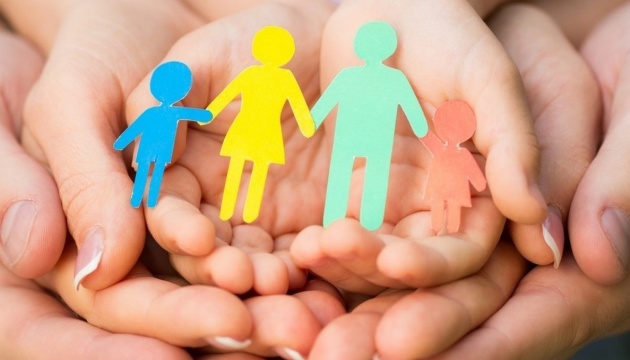 В Украине готовят новый порядок усыновления детей