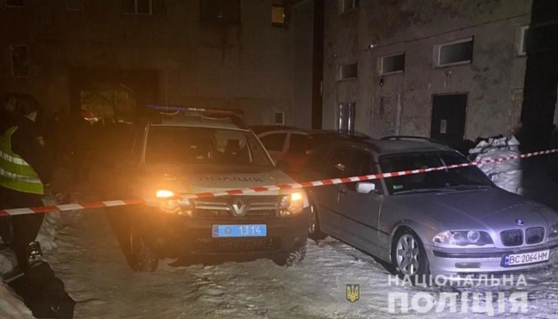 У Дрогобичі біля під'їзду будинку вибухнула граната: є загиблі та поранений