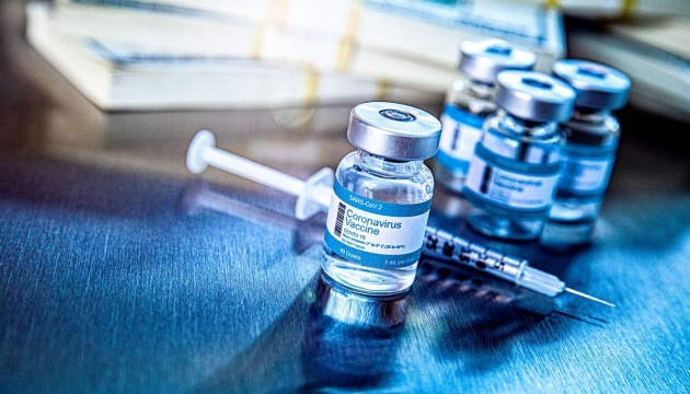 Штаты объявят о распределении по миру 80 миллионов доз вакцин через две недели
