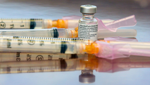 У Crown Agents пояснили, чому не розголошують дані про виробників вакцин