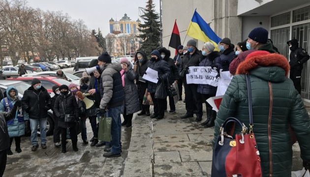 У Полтаві перед сесією облради пройшов «тарифний протест»