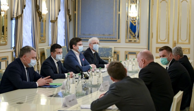 Zelensky asks Lithuania to help Ukraine with COVID-19 vaccine