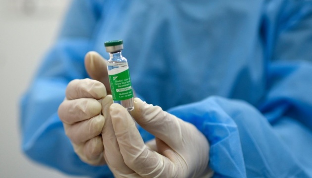 Першу дозу COVID-вакцини в Україні отримали 9 568 осіб