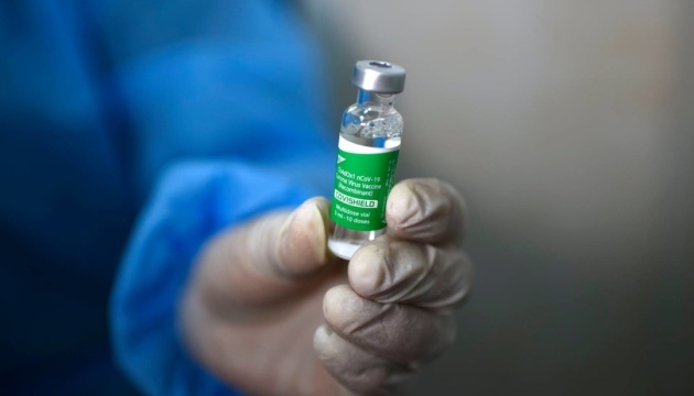 Klitschko: 90 health workers received COVID-19 vaccine in Kyiv