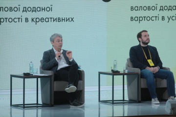 Через коронавірус доходи у сфері кінопрокату та туризму впали на 50% - Ткаченко