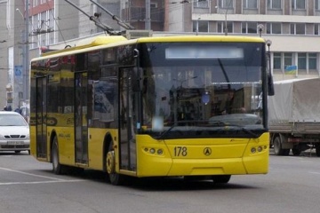 У «червоних» Франківську, Житомирі та Чернівцях запустили тролейбуси