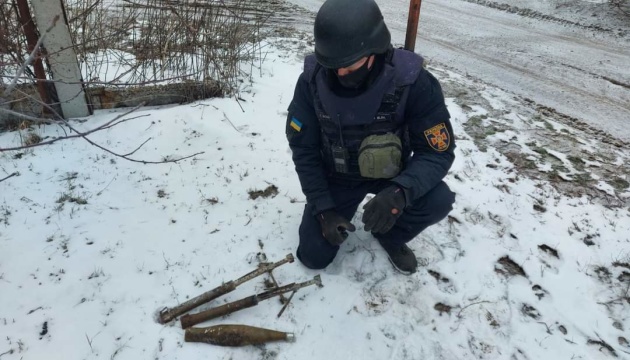 За тиждень на Донбасі рятувальники знешкодили майже 600 вибухонебезпечних предметів