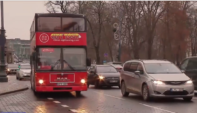 У Литві незабаром запрацюють два автобусні україномовні аудіогіди 