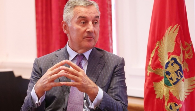 Президент Чорногорії хоче повністю закрити країну