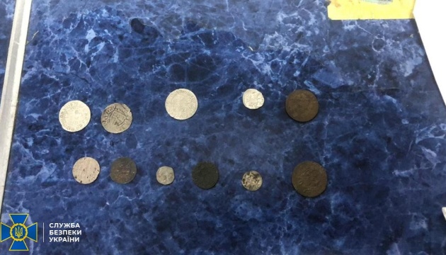 СБУ запобігла контрабанді старовинних монет на понад мільйон