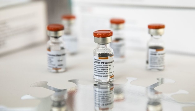 «Медзакупівлі» позиваються до «Лекхіму» через затримку поставок COVID-вакцини