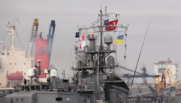 У порт Одеси зайшли чотири кораблі НАТО