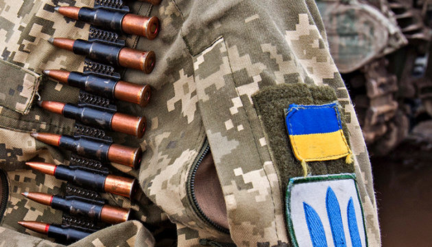 8 attaques dans le Donbass : un soldat ukrainien tué 