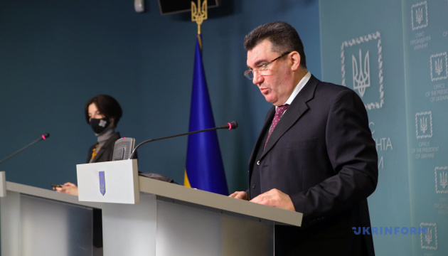 Danílov: Ucrania busca resolver el conflicto en el este principalmente a través de medios políticos y diplomáticos