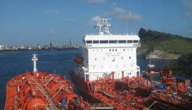 Pirates attack tanker with Ukrainians on board off Benin