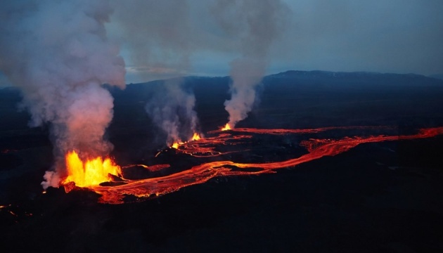 В Ісландії розпочалося виверження вулкану після 900-річного сну