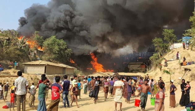 В Бангладеш горел лагерь беженцев-рохинджа