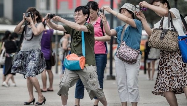 Zelensky introduces temporary visa-free regime for Chinese tourists