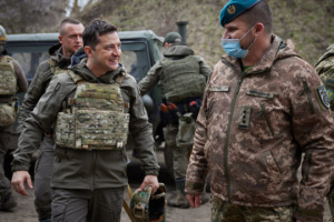 Präsident an der Front: 26 Soldaten starben seit Anfang 2021 in der Ostukraine
