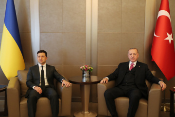 Zelensky y Erdoğan discuten la situación de los presos políticos de Crimea y el TLC