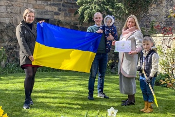 Українці Шотландії висадили калину та дерева магнолії