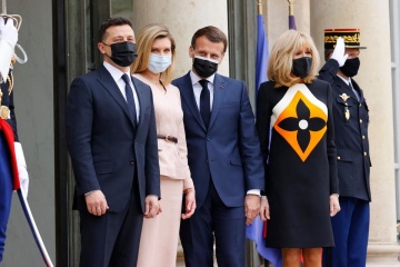 Emmanuel Macron et Volodymyr Zelensky s’entretiennent à l'Élysée