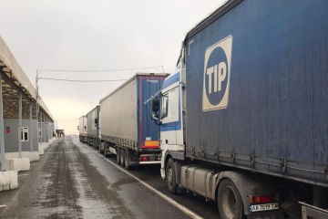 Червоний Хрест доставив у ОРДЛО ще 120 тонн гумвантажу