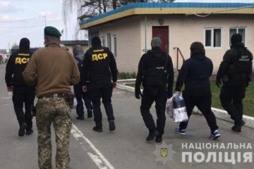 Україна видворила двох «кримінальних авторитетів» із РФ
