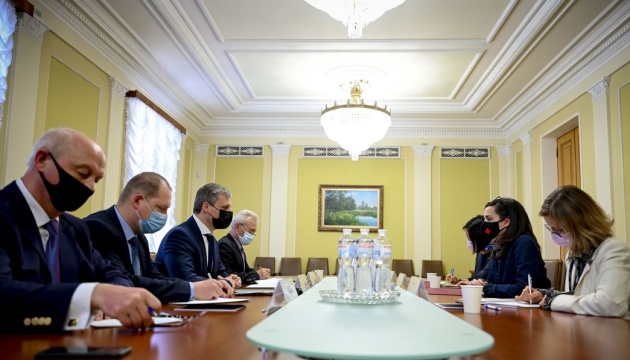 OP: Ejercicios conjuntos con la OTAN ayudarán a mejorar la situación en el este de Ucrania