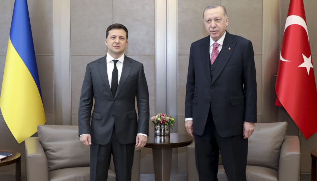 ゼレンシキー大統領、イスタンブルでエルドアン・トルコ大統領と会談　情勢や自由貿易協定案など協議