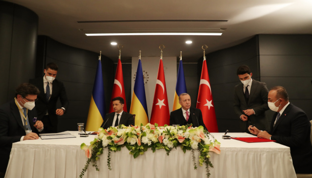 Ukraine, Turkey sign agreement on housing construction for Crimean Tatars