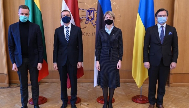 Außenminister von baltischen Staaten zu Gesprächen in Kyjiw angekommen